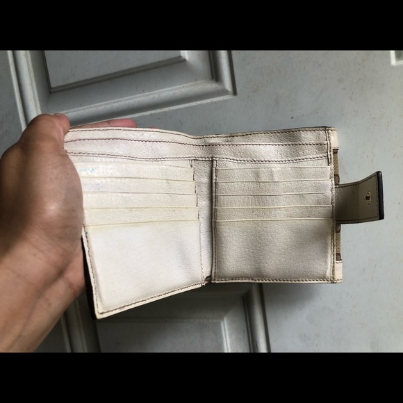 Authentic Gucci Wallet - Picture 3 of 7